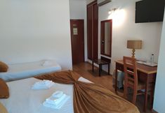 Others 2 Hotel Louro