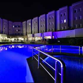 Primary image 1 欧亚大陆酒店, 恰武辛教堂 酒店