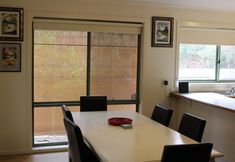 기타 5 Australian Home Away Ringwood at Bardia