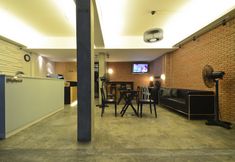 Others 2 DI Place Hotel