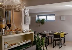 อื่นๆ 3 Vialeromadodici Rooms & Apartments