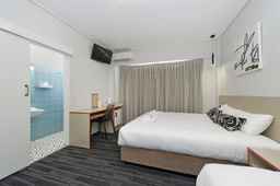 Prince of Wales Hotel, SGD 105.30