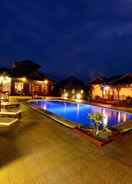 Imej utama Shwe Inn Tha Floating Resort Hotel