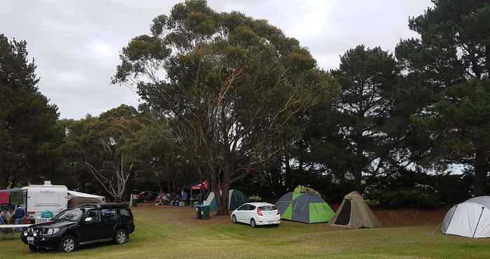 อื่นๆ Lakes Caravilla Caravan Park