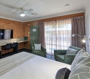 Lainnya 6 Hamilton's Henry Parkes Motor Inn, Parkes