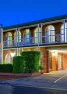 Primary image Hamilton's Henry Parkes Motor Inn, Parkes