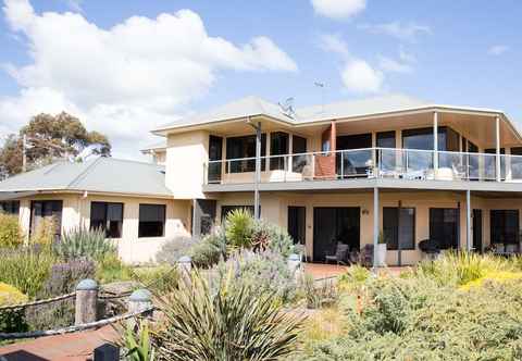 อื่นๆ Hilltop Apartments Phillip Island - Adults Only