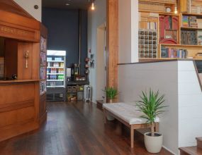 其他 4 Commodore Hotel