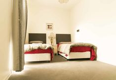 Others 5 Hawthorn Holiday House