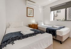 기타 3 Surfcomber on the Beach