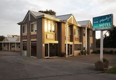 Others 3 Moody's Motel