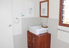 Others 7 Vanuatu Beachfront Apartments