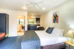 Claremonte Motor Lodge, Rp 2.267.295