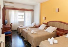 기타 6 Hostal Illes Pitiüses