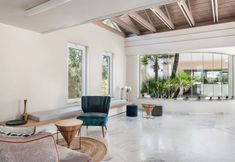 Others 4 Forum Suites