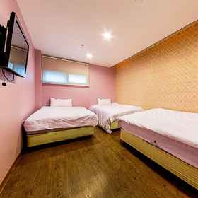 Primary image 1 โฮสเทล โคเรีย 10, โรงแรม & ที่พัก Compose Coffee Duksung Women's University Branch