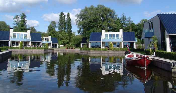 Others Loosdrecht Rien van den Broeke Village