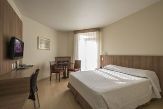 기타 4 Actuall Convention Hotel