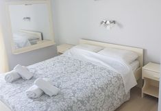 Others 5 Paradise Apartments