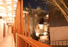 Others 2 Hotel Mawar