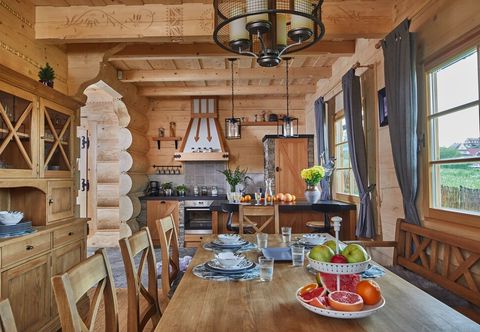 อื่นๆ Osada Maruszyna