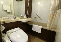 Others 3 Hotel Port Moji