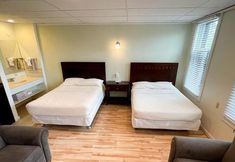 อื่นๆ 5 Baseball Town Motel