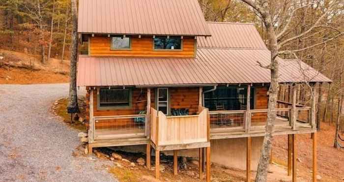 อื่นๆ Adelaide's Den 2 Bedroom Cabin