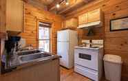 อื่นๆ 3 Adelaide's Den 2 Bedroom Cabin