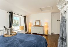 Others 3 Fal River Cottage