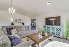 Others 7 Chehalis Getaway w/ Golf Course View + Fire Pit!