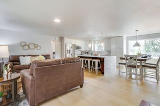 Others 4 Chehalis Getaway w/ Golf Course View + Fire Pit!