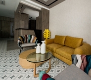 Lain-lain 7 Amari Living Suites