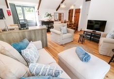 Others 6 Carines Barns - Pol