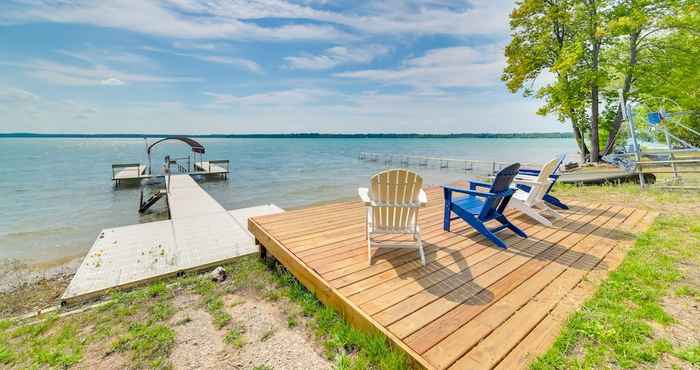 Others Scenic Cottage w/ Private Dock on Torch Lake