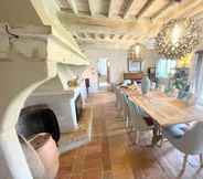 Others 2 Tuscan Magic With 7 Bedrms Restaurant, Park, Childs Beach, Pool - exc for you