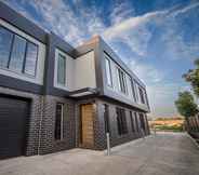 Others 4 Luxury CBD Townhouse