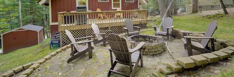 Others Beech Mountain Chalet w/ Deck, Fire Pit & Grill!