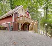 Others 5 Beech Mountain Chalet w/ Deck, Fire Pit & Grill!