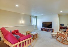 Others 7 Bend Getaway w/ Private Hot Tub, Patio & Grill!