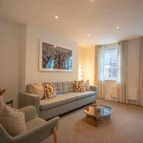 Primary image 1 2 Bedroom Flats in Covent Garden, Coliseum Theatre Hotels