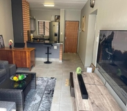 Others 3 Eazy Apartment by Mall of Africa