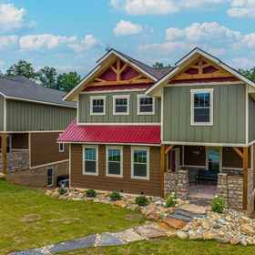 Primary image 1 Almost Heaven, Pigeon Forge Hotels