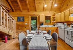 Others 5 Sunrise Woods Retreat