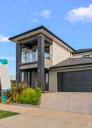 Primary image Werribee Luxe Home Family 6Bed Netflix