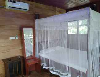 Others 2 Green Herbal Ayurvedic Eco-Chalets