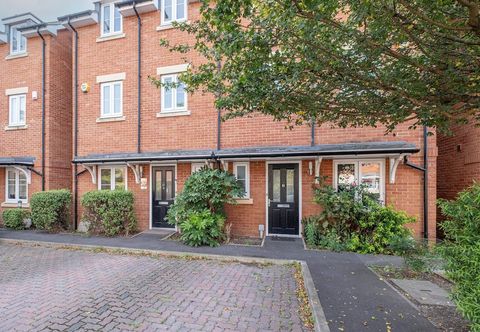 Others Foxherne 6 Bdrm, 3BA Hse -17