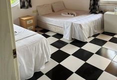 Others 6 London House Hotel