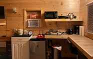 อื่นๆ 4 Harrisville Love Shack - Secluded Retreat 1 Bedroom Cabin by Redawning