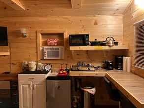 อื่นๆ 4 Harrisville Love Shack - Secluded Retreat 1 Bedroom Cabin by Redawning